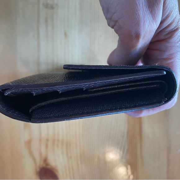 Louis Vuitton Damier Wallet GUC - Picture 14 of 15